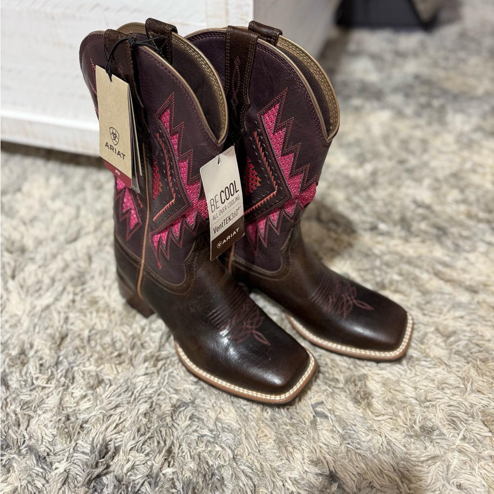 Ariat women’s ventTEK boots brand new